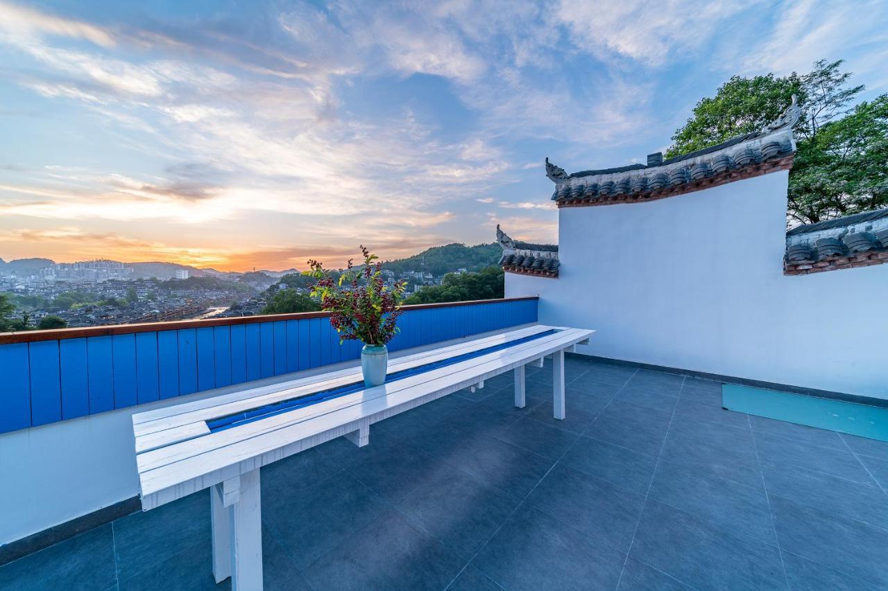 Phoenix Best River View B&B Fenghuang Exterior photo