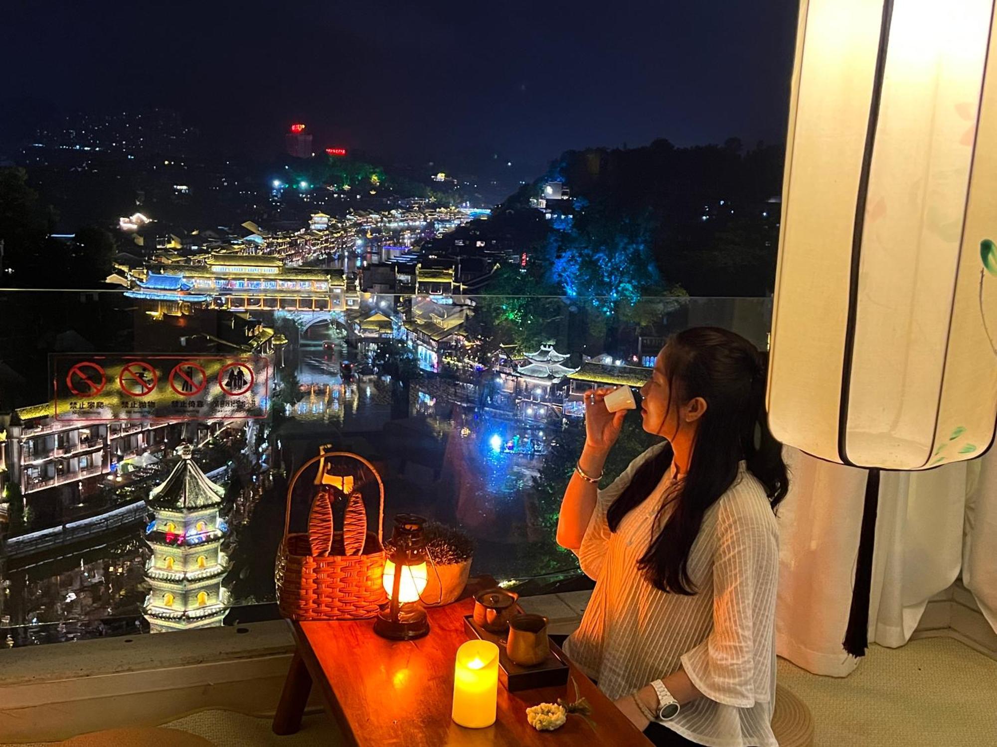 Phoenix Best River View B&B Fenghuang Exterior photo